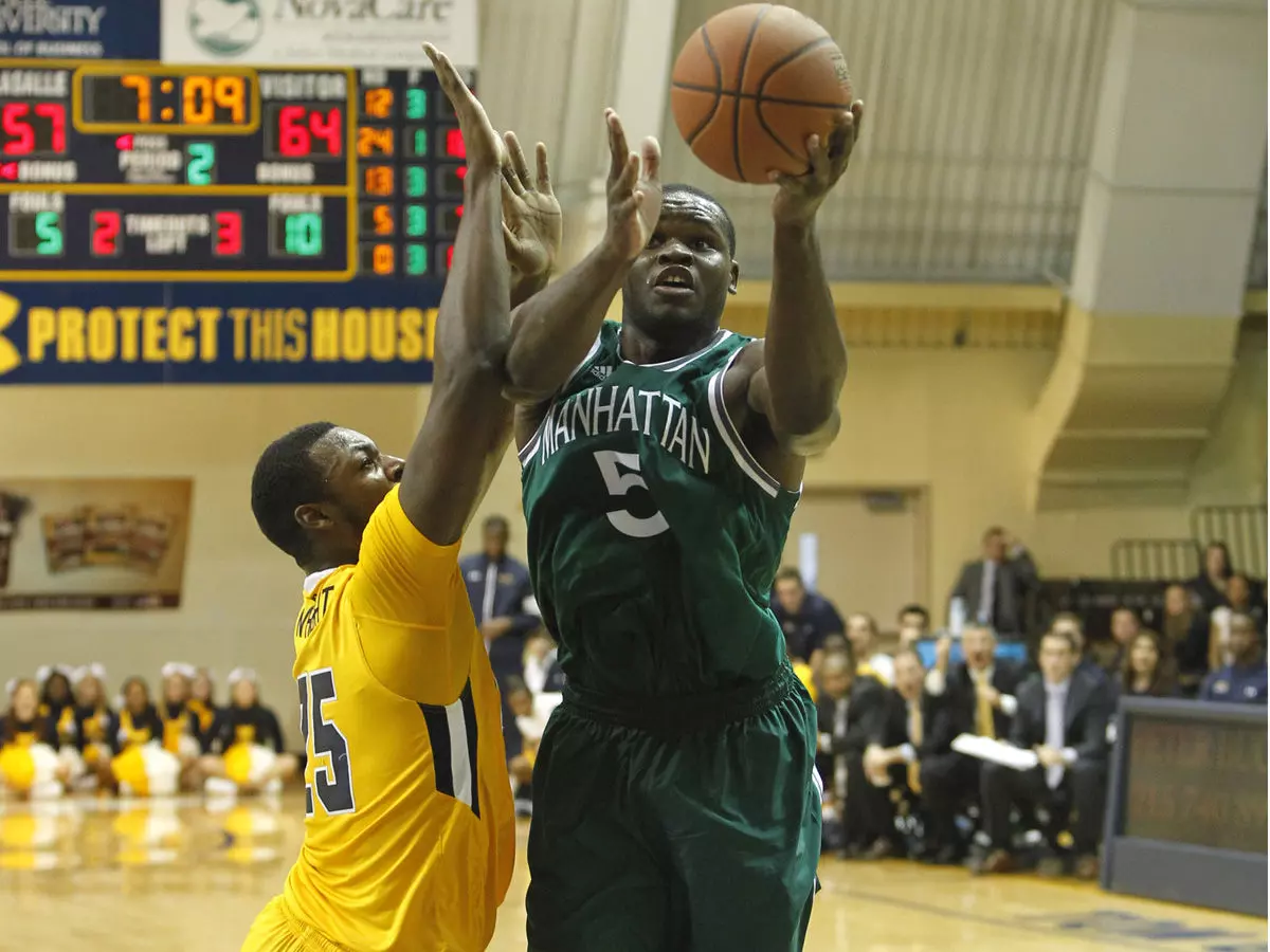 Men's Hoops Tops Illinois State 79-70 to Improve to 3-1