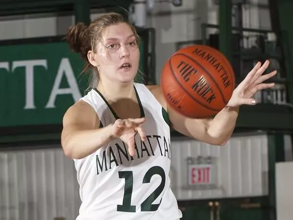 Second-Half Run Pushes Iona Past Manhattan