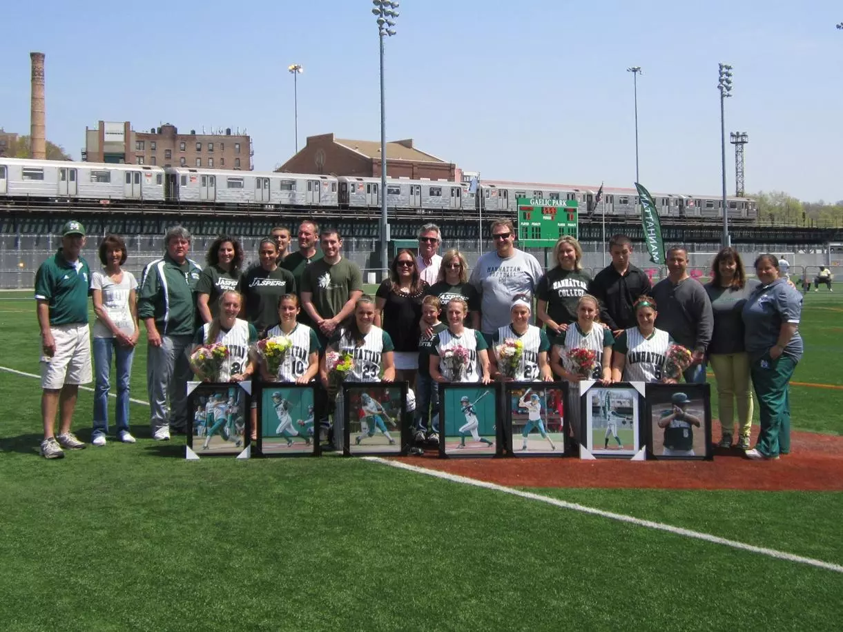 Jaspers Walk-Off With Senior Day Split