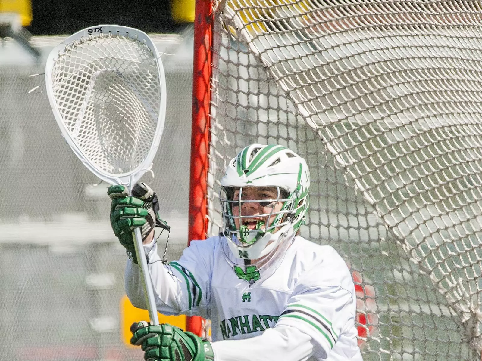 Jaspers Upended by Hofstra on Long Island