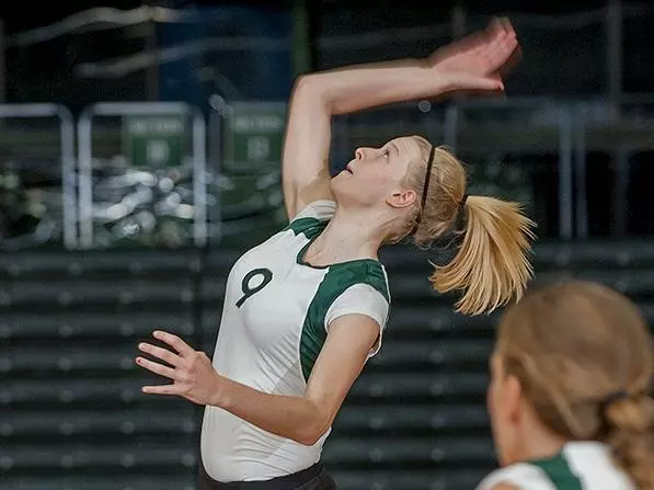 Volovski, Kitlar Power Jaspers Past La Salle In Opener