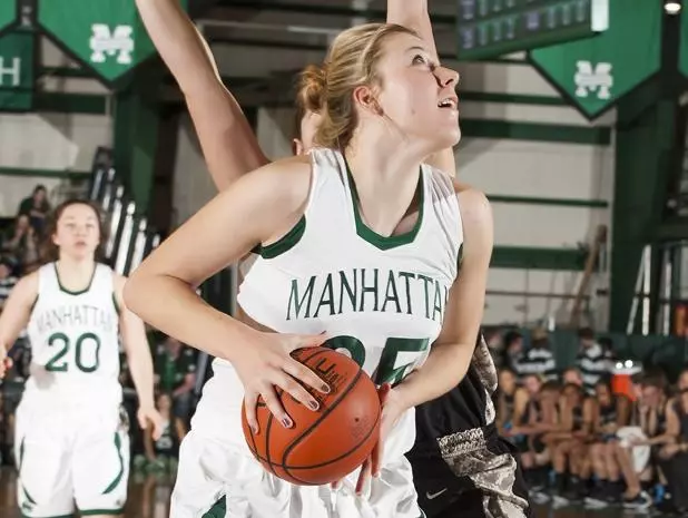 Manhattan Stumbles Against Saint Peter?s