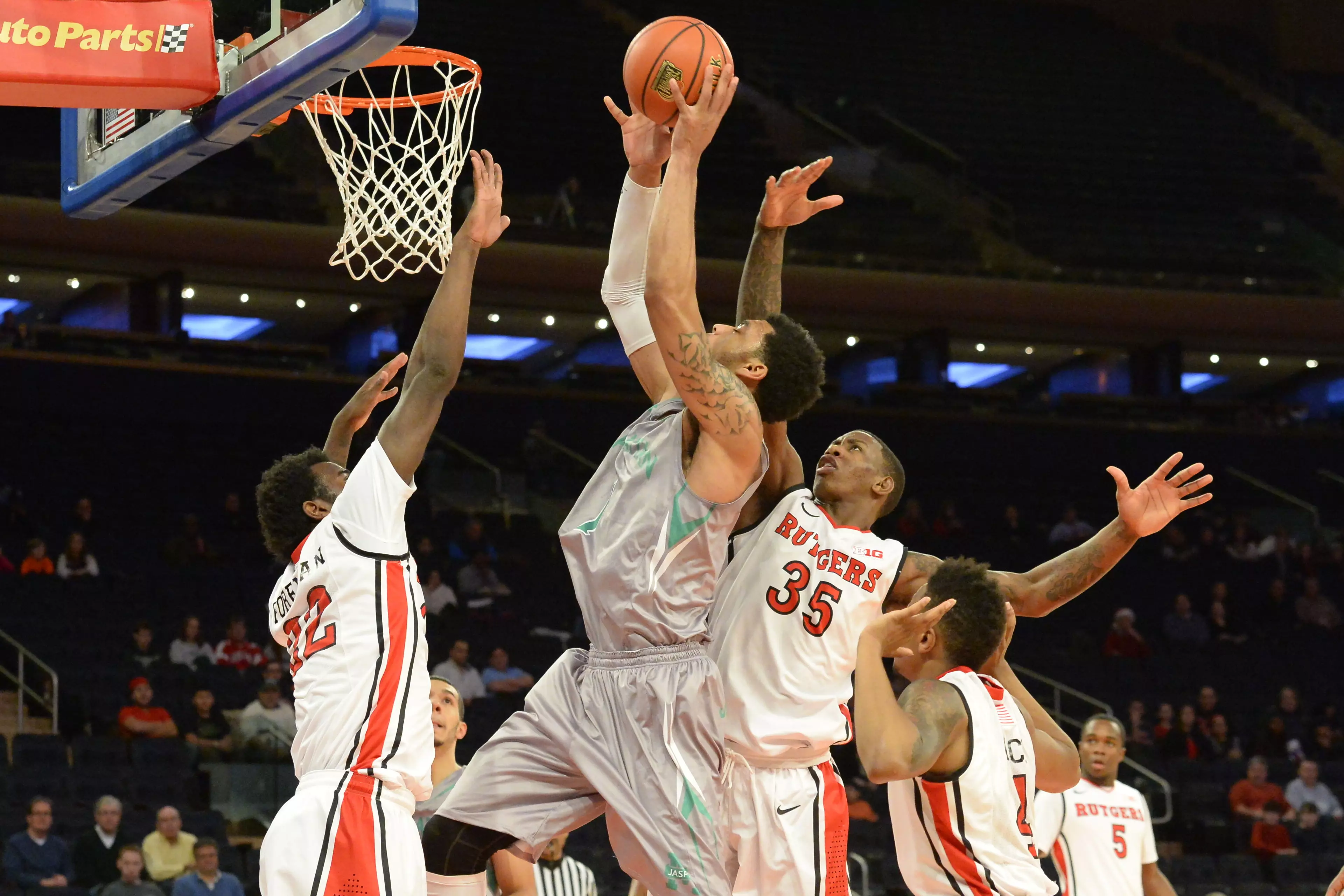 Rider Squeaks By Manhattan 82-79 In Overtime