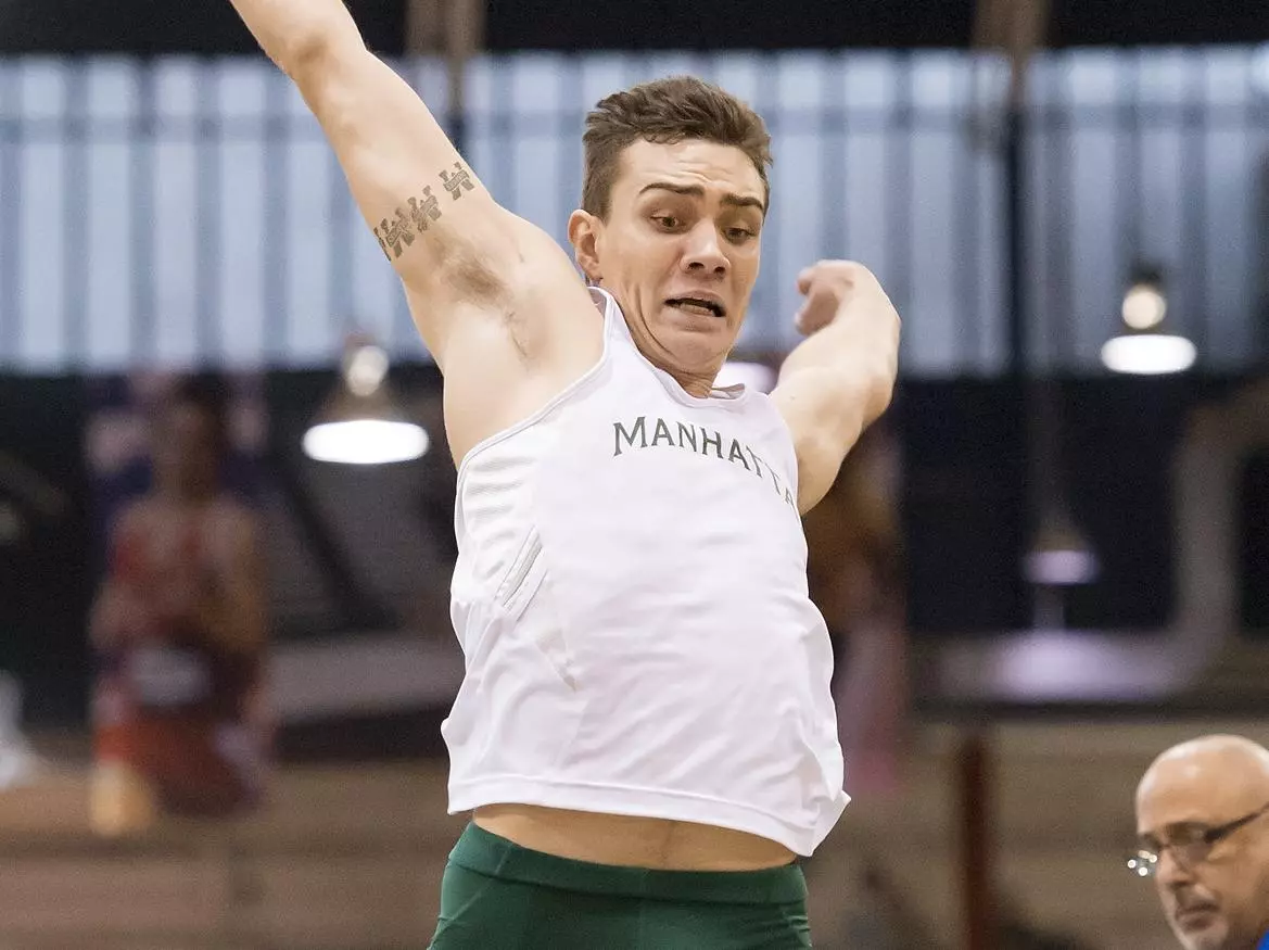 Jaspers Notch Four Wins In Season-Opening Meet