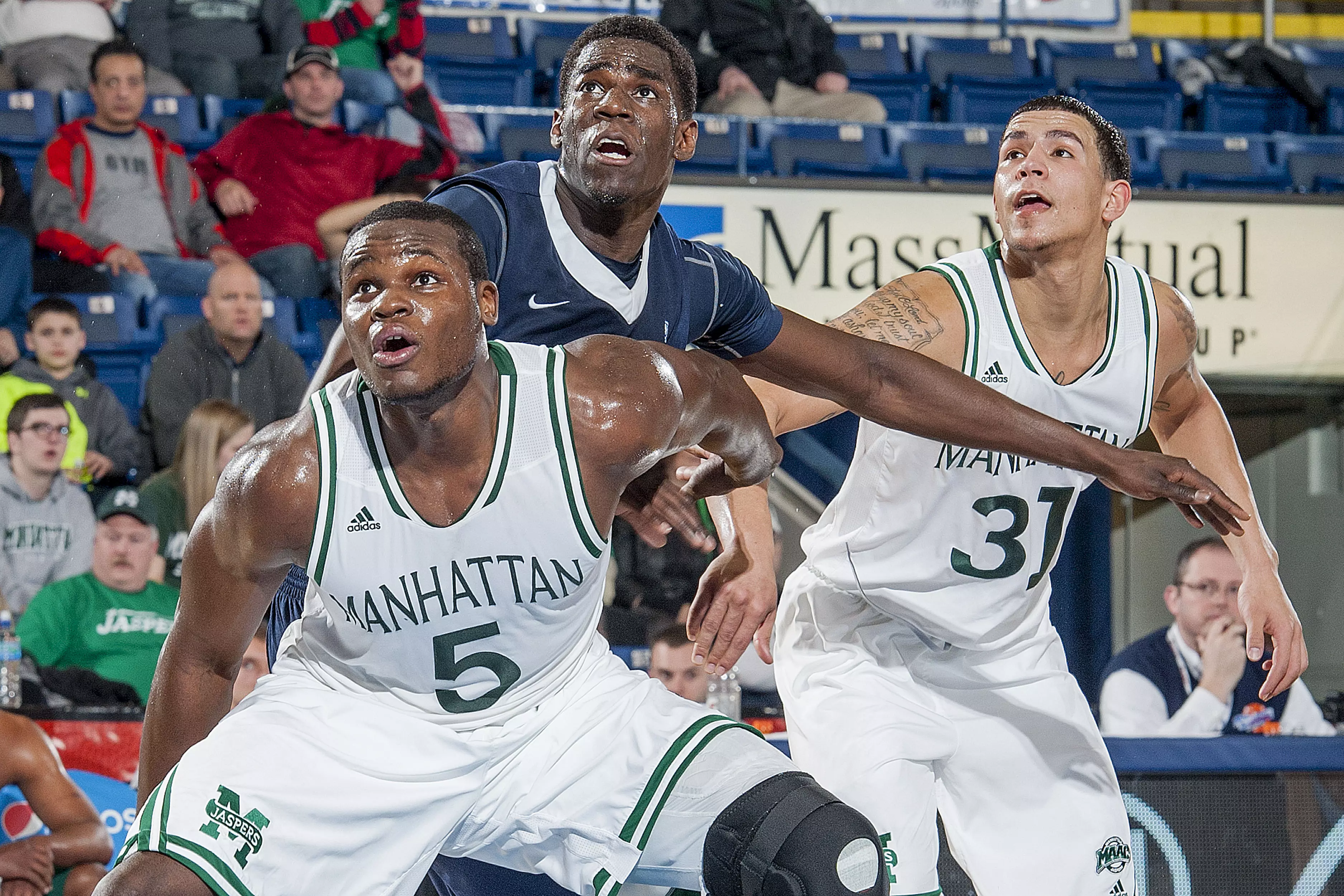Men's Hoops Defeats Saint Peter's, Advances to MAAC Semifinals