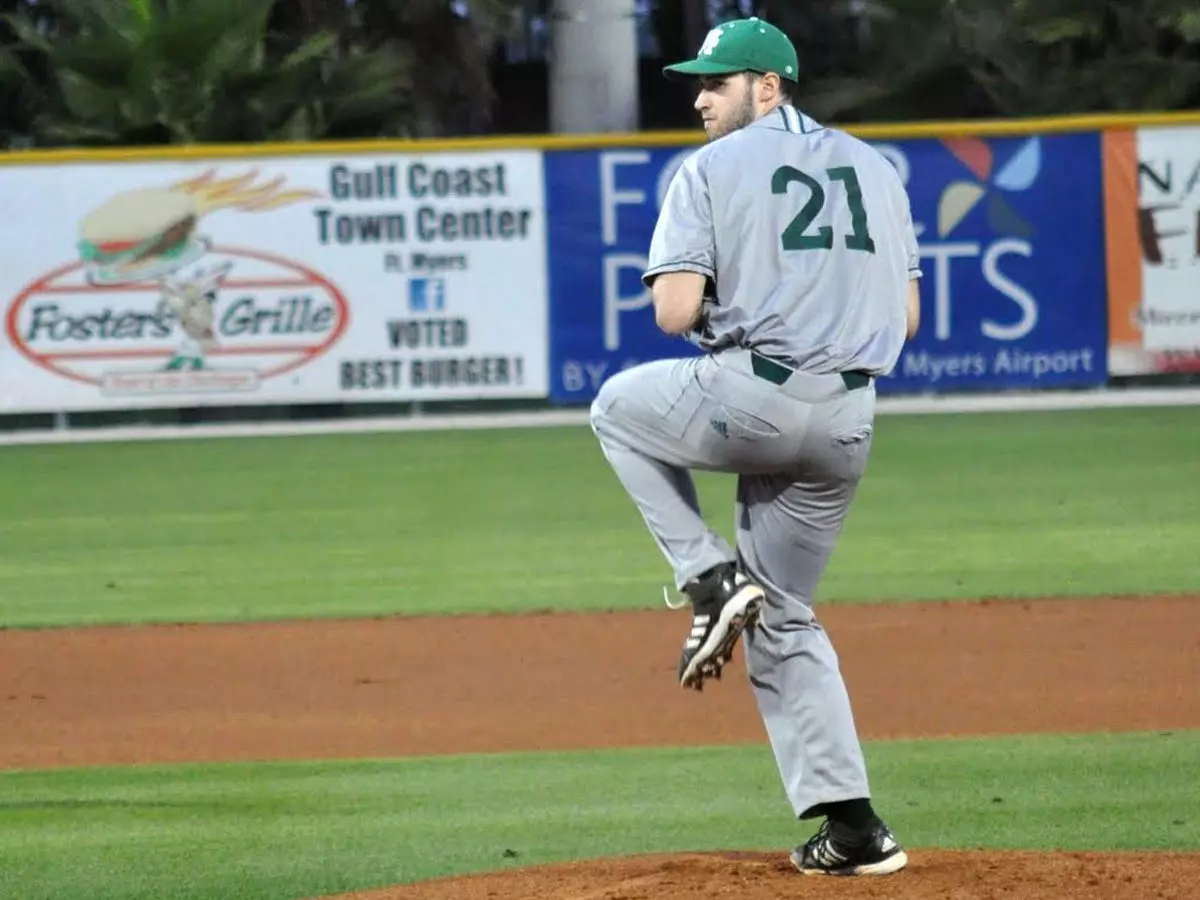 Baseball Sweeps Doubleheader vs. Saint Peter's, 5-3 and 2-0