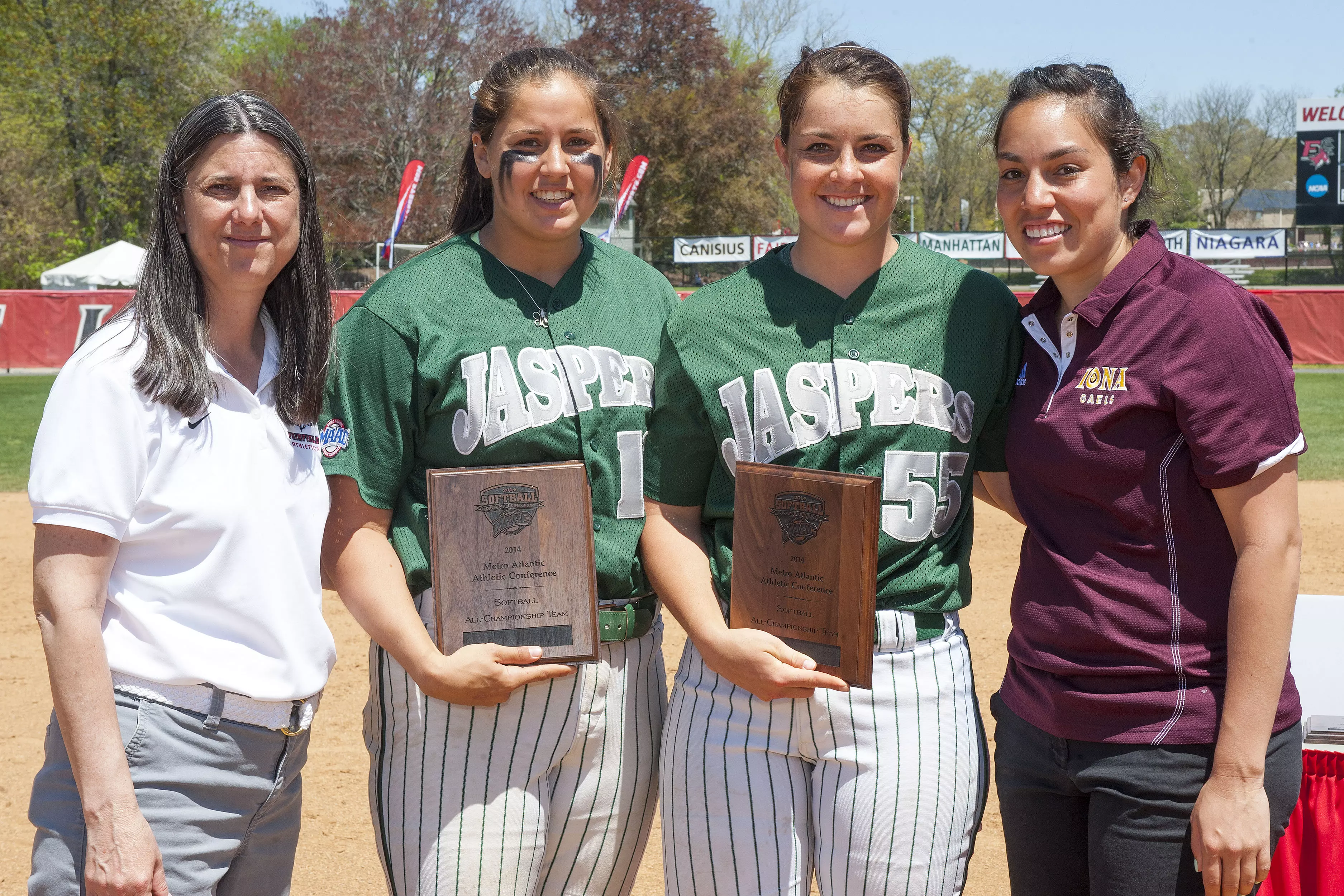 Manhattan Falls to Iona In MAAC Championship Game