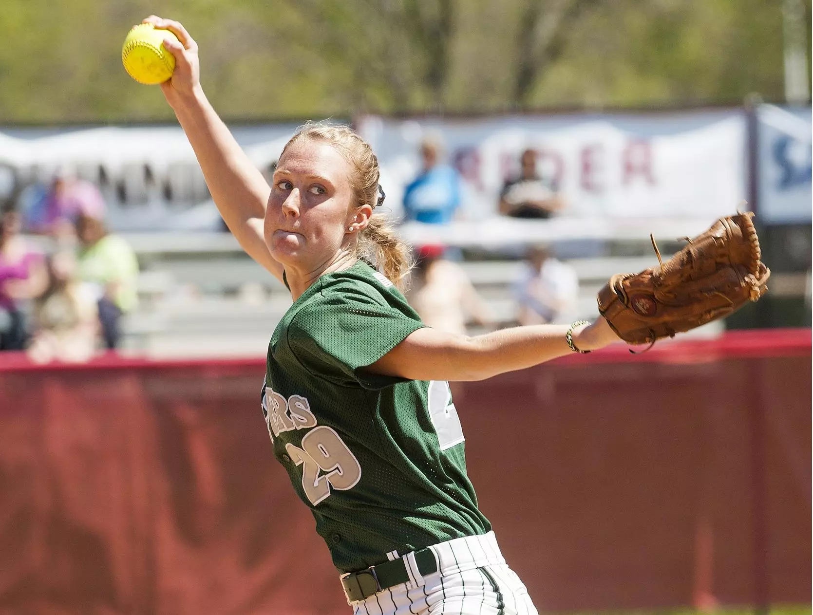 Jaspers Split Non-Conference Twinbill With Columbia