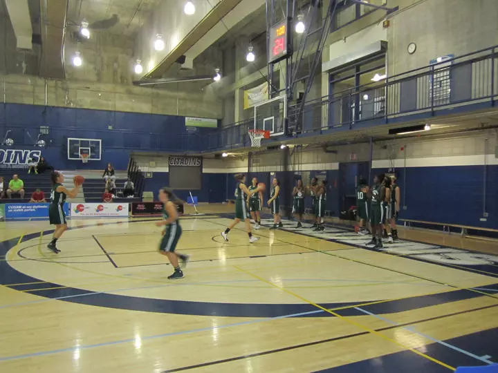 Jaspers Cap Trip With 69-55 Win Over UQAM