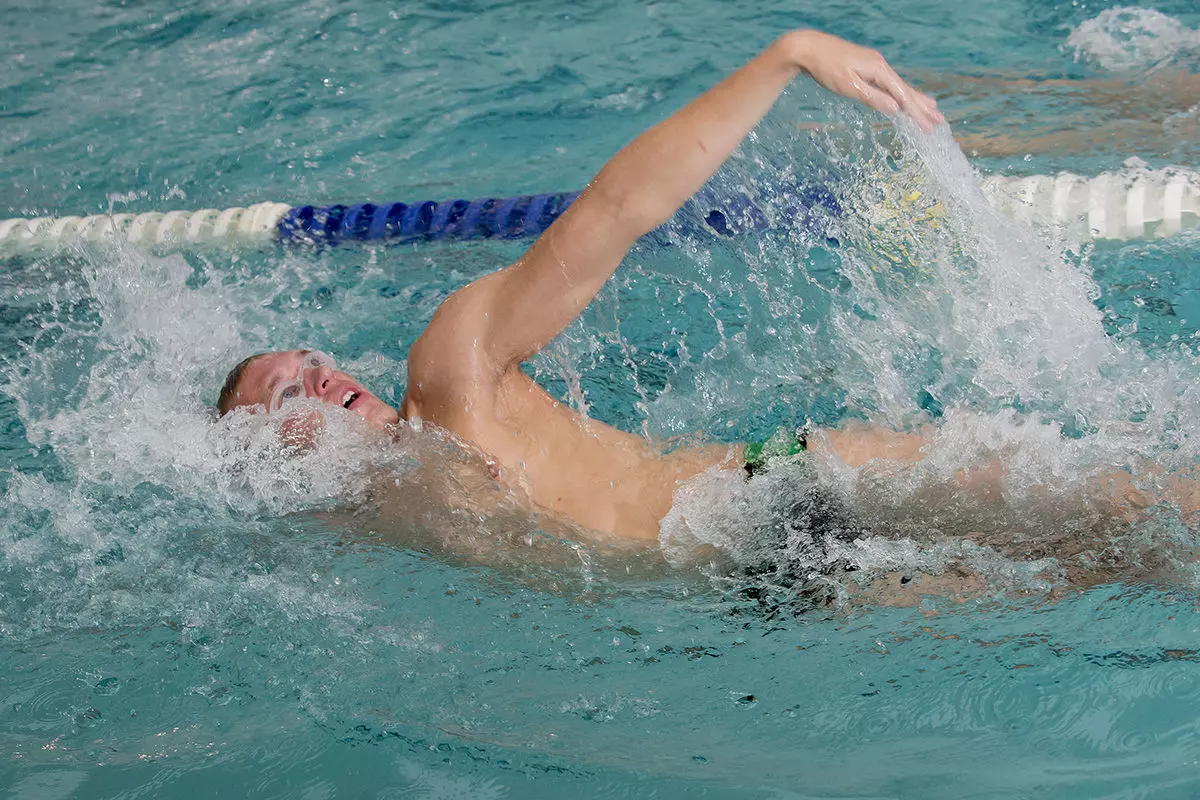 Manhattan Drops MAAC Dual Meet to Iona