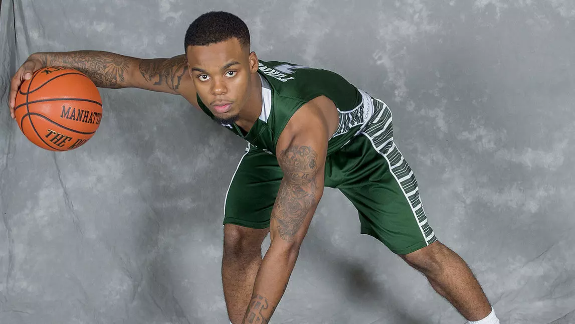 Manhattan Hosts St. Francis Brooklyn Monday Night