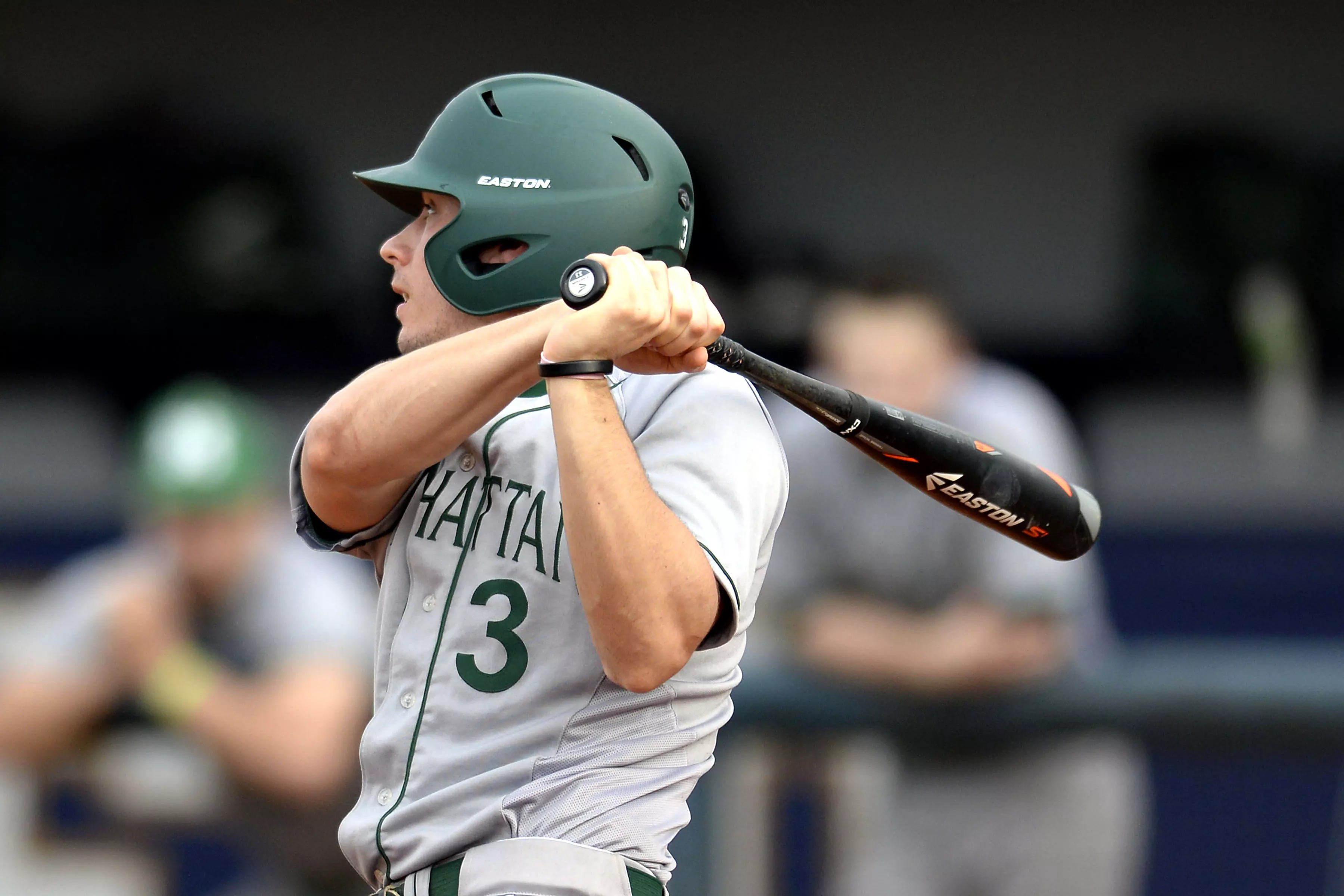Manhattan Drops Pair To Quinnipiac
