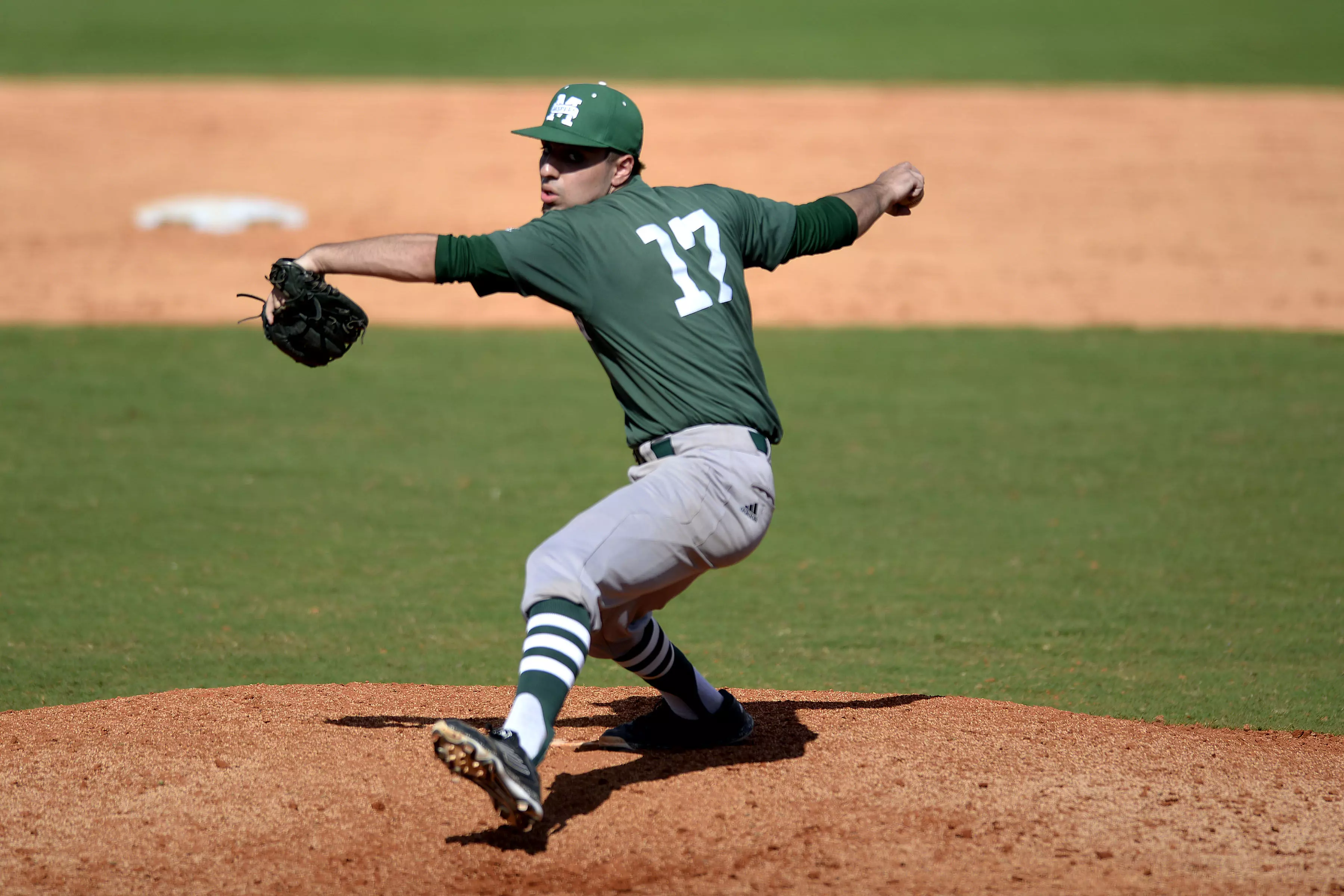 Manhattan Rallies For Dramatic 6-5 Win Over Quinnpiac