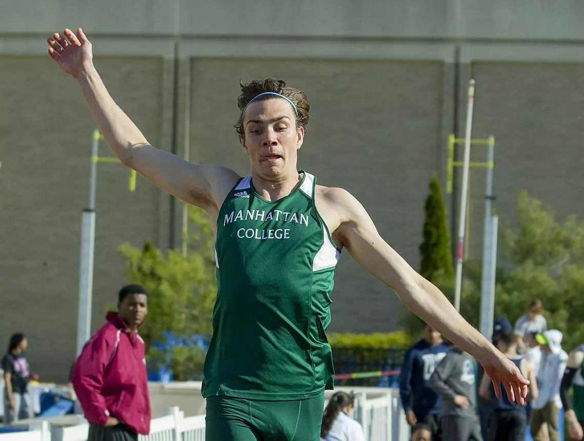 Hayden Clarke Finishes Sixth In Florida Relays Long Jump