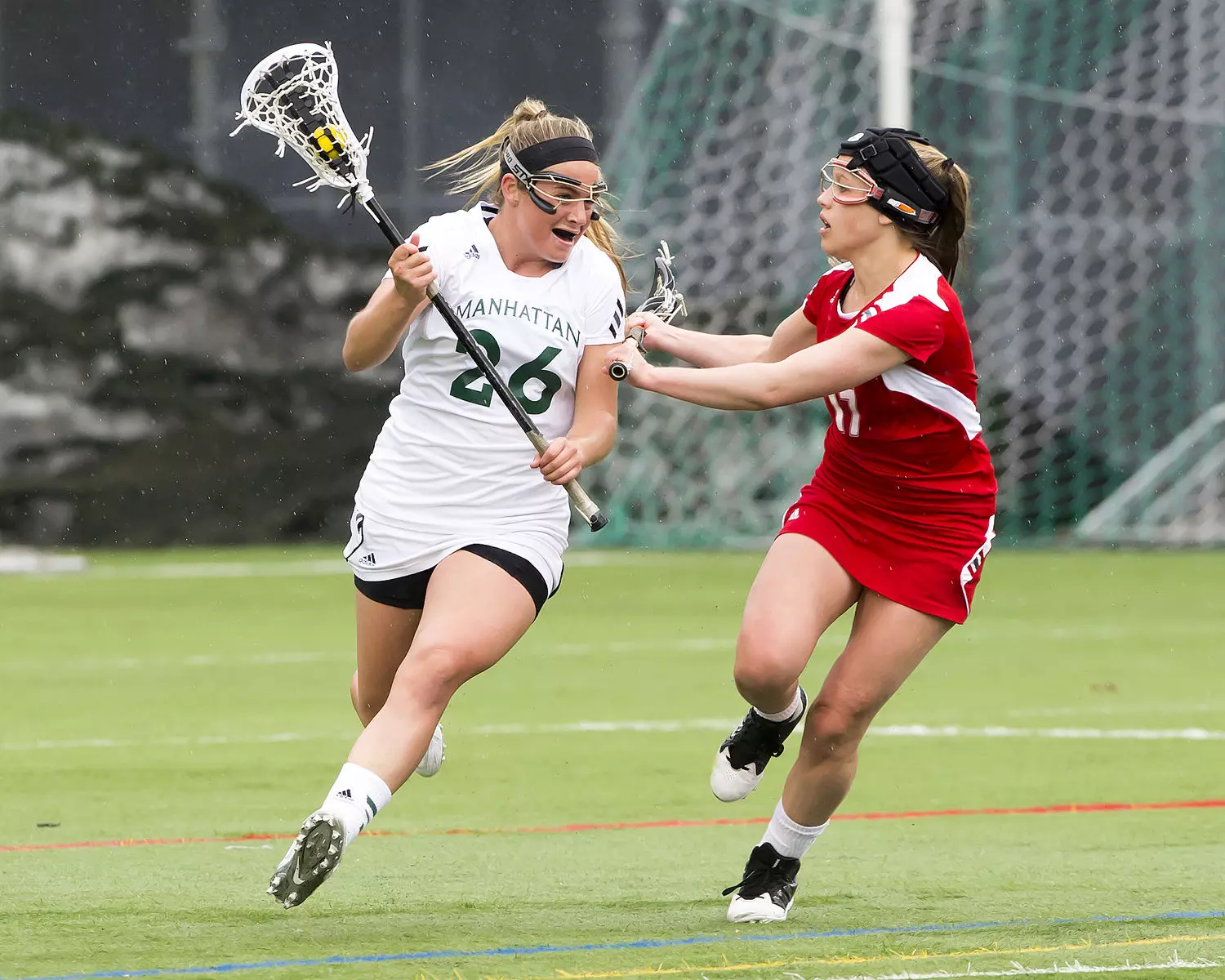 Lafayette Defeats Manhattan 19-10