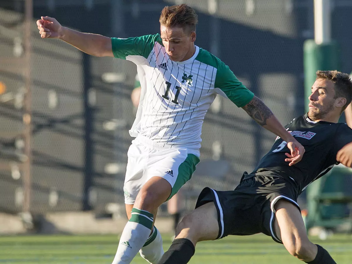 Manhattan Drops Double Overtime Affair to Saint Peter's, 2-1