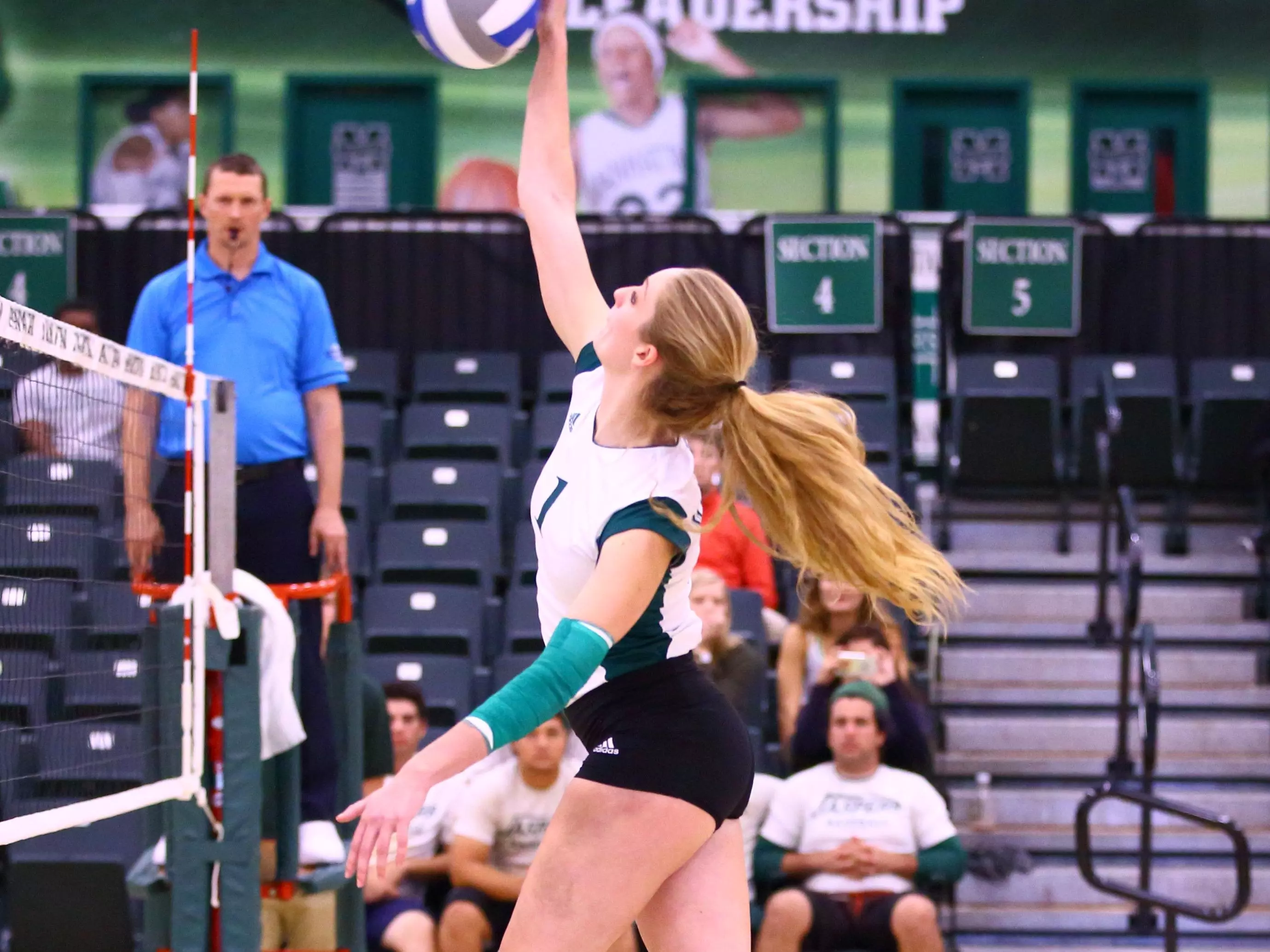 Manhattan Snaps Skid With Sweep of Fairleigh Dickinson