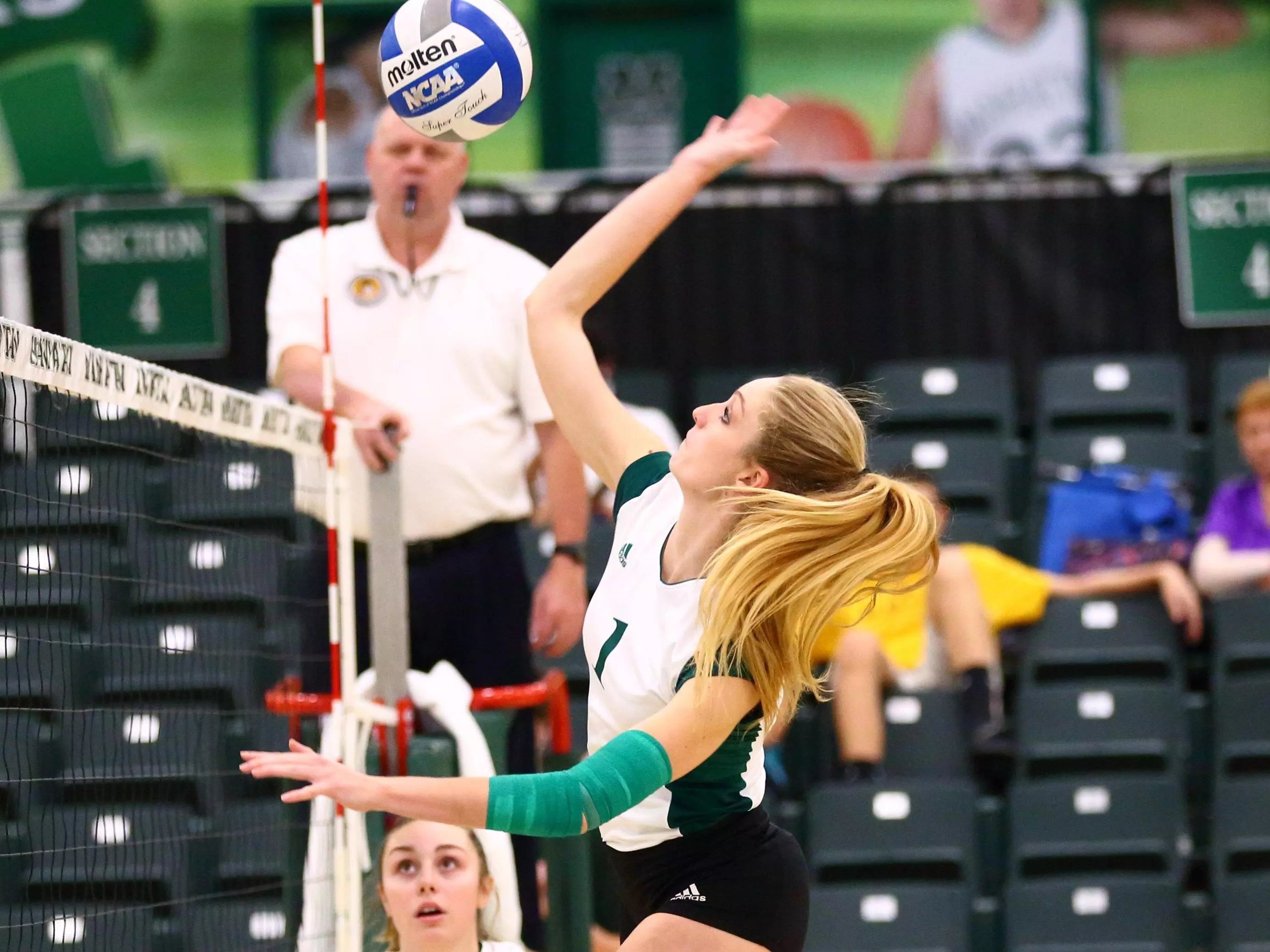 Jaspers Dominate Saint Peter?s On Wednesday Night