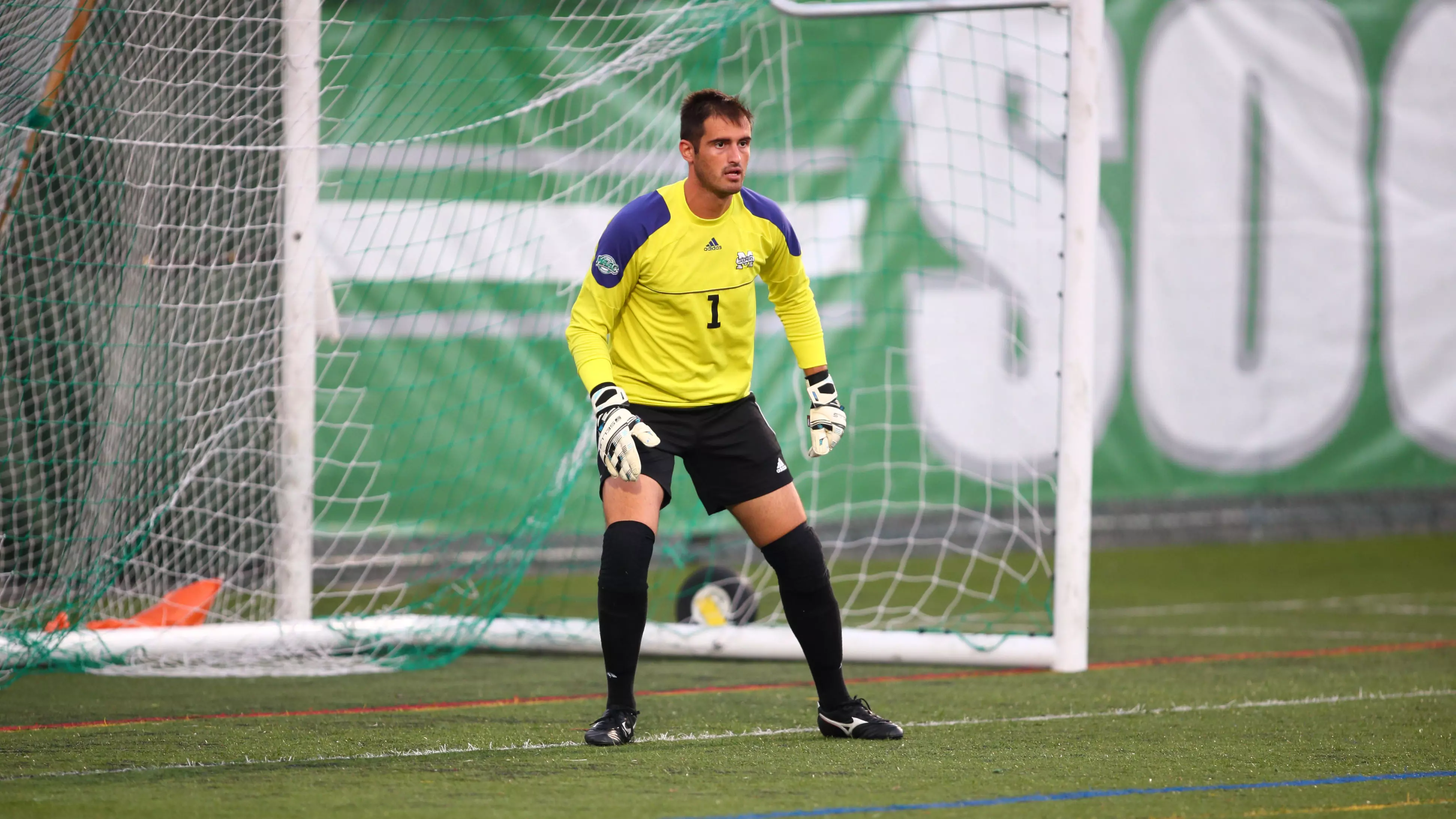 Late Goal Lifts Siena To 1-0 Win Over Manhattan