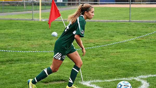 Siena Shuts Out Manhattan