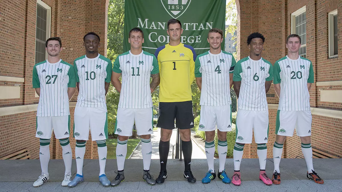 Manhattan Hosts Iona On Senior Night