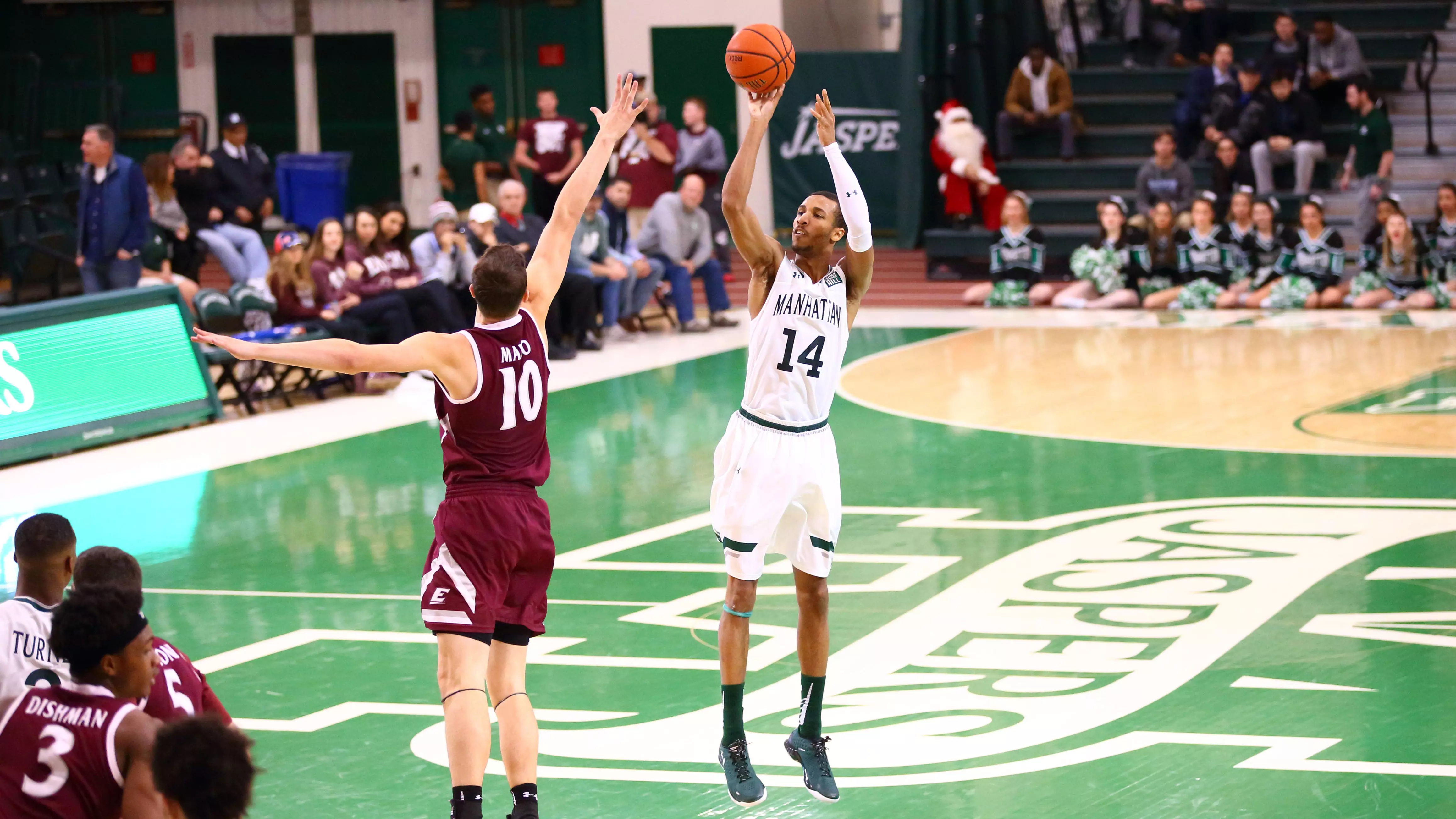 Manhattan Blitzes EKU 81-54 Thanks To Big Second Half