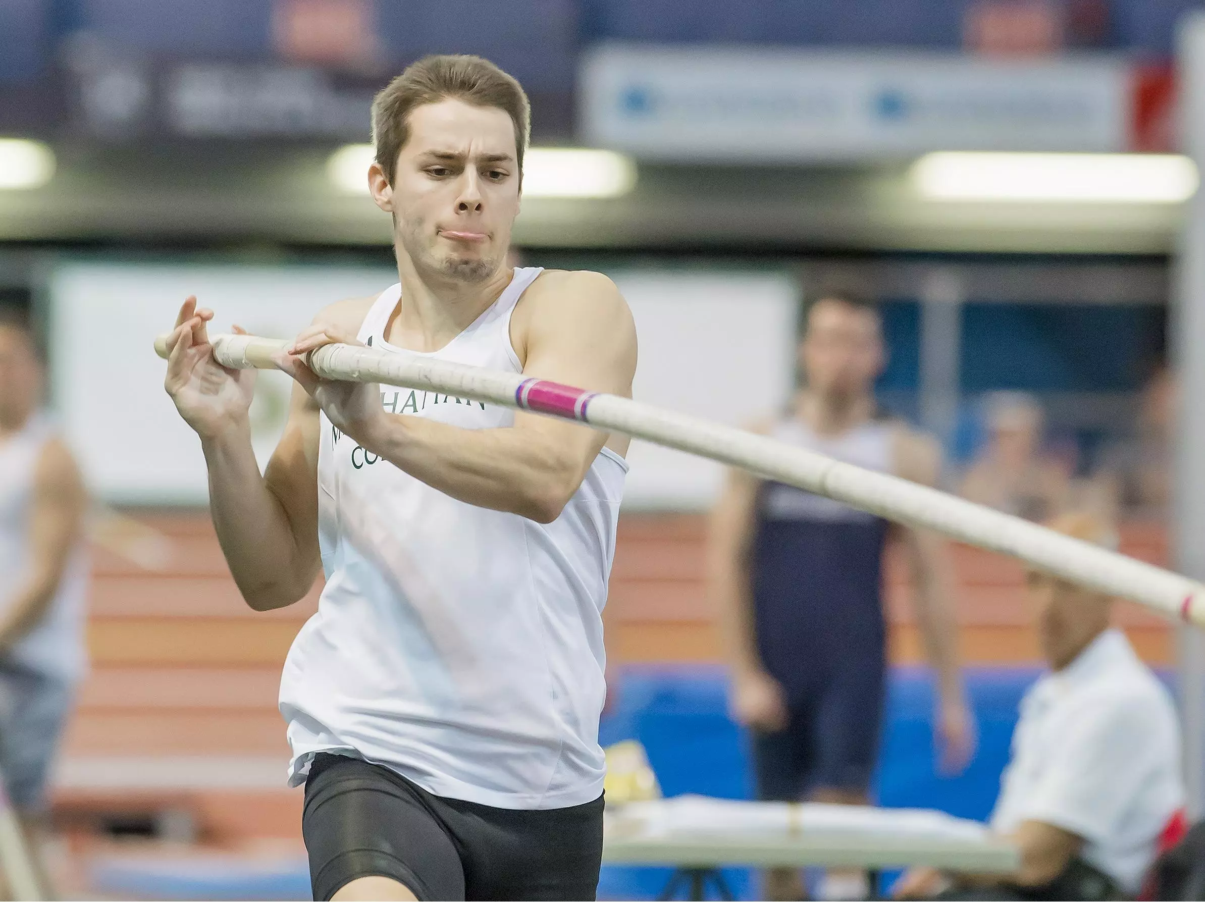 Men Take Second, Women Third at Metropolitan Championships