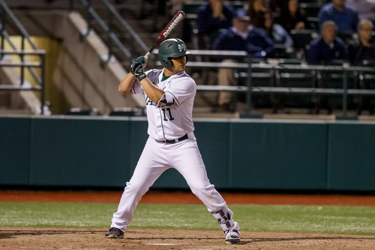 Gronlier's Game-Winning Hit Propels Manhattan To 2-1 Win
