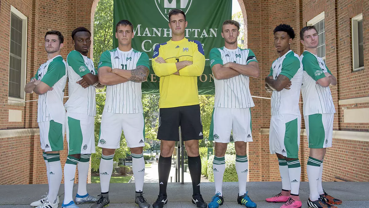 Manhattan Opens Up Season At Temple