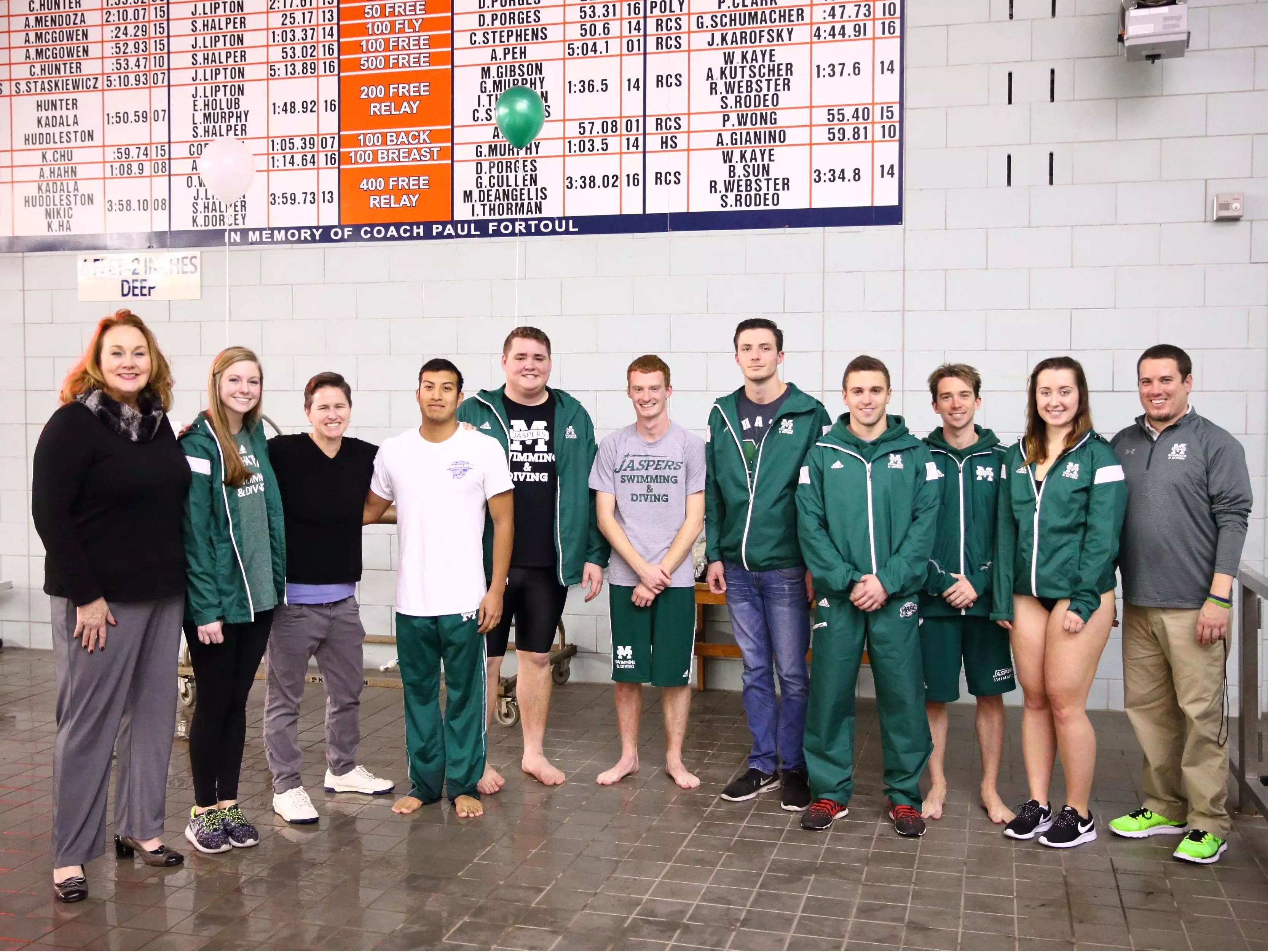 Manhattan Sweeps Baruch On Senior Night