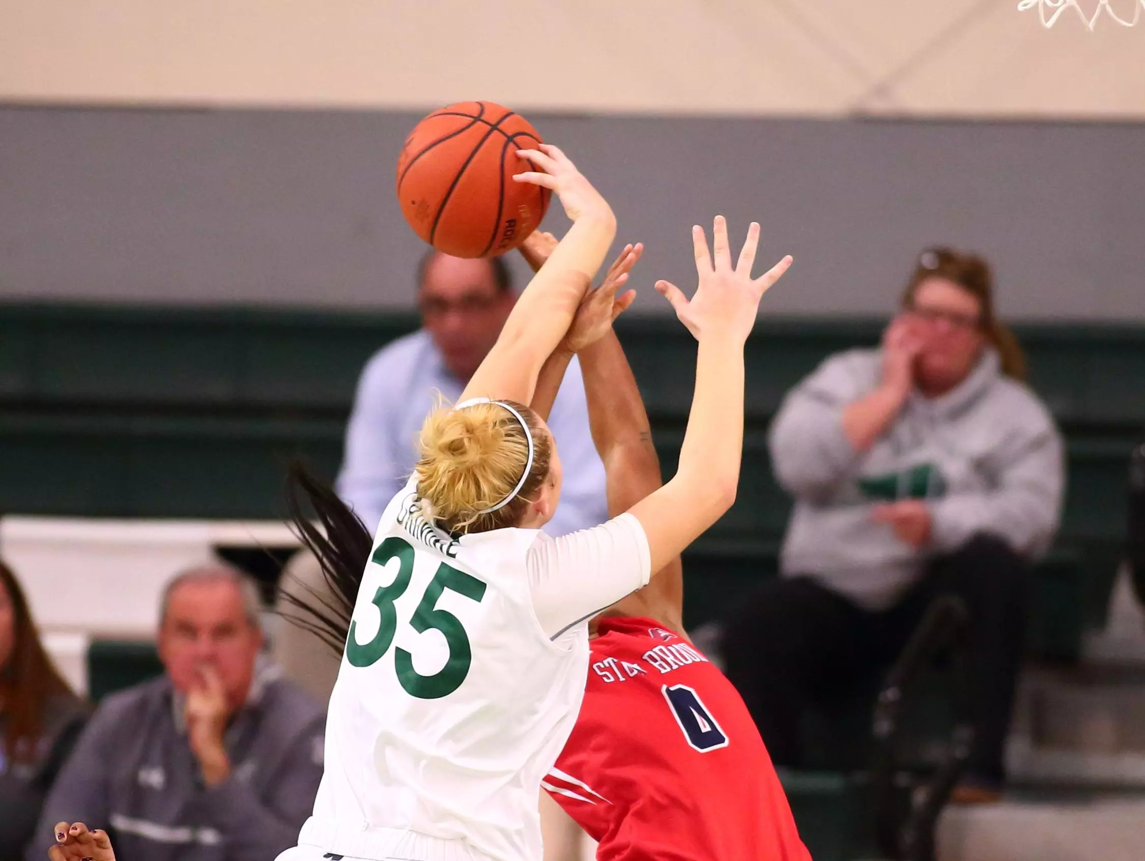 Grimme Breaks All-Time Blocks Record In Loss at Rider