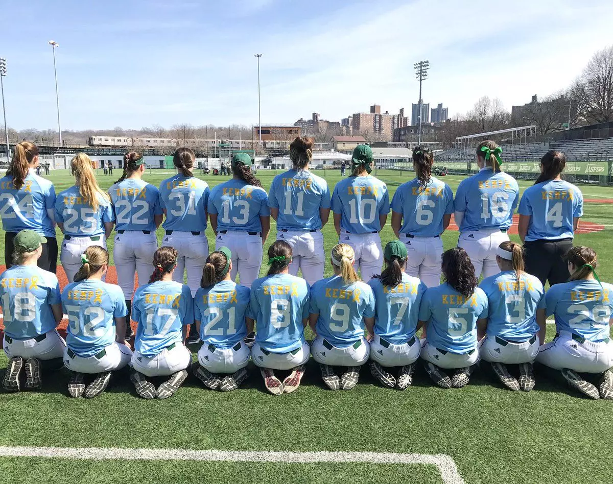 Manhattan Drops Doubleheader to Wagner