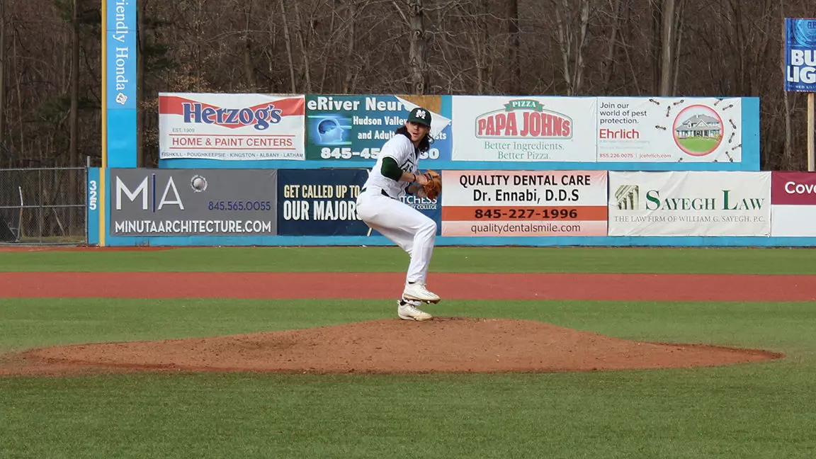 Siena Takes Two From Manhattan