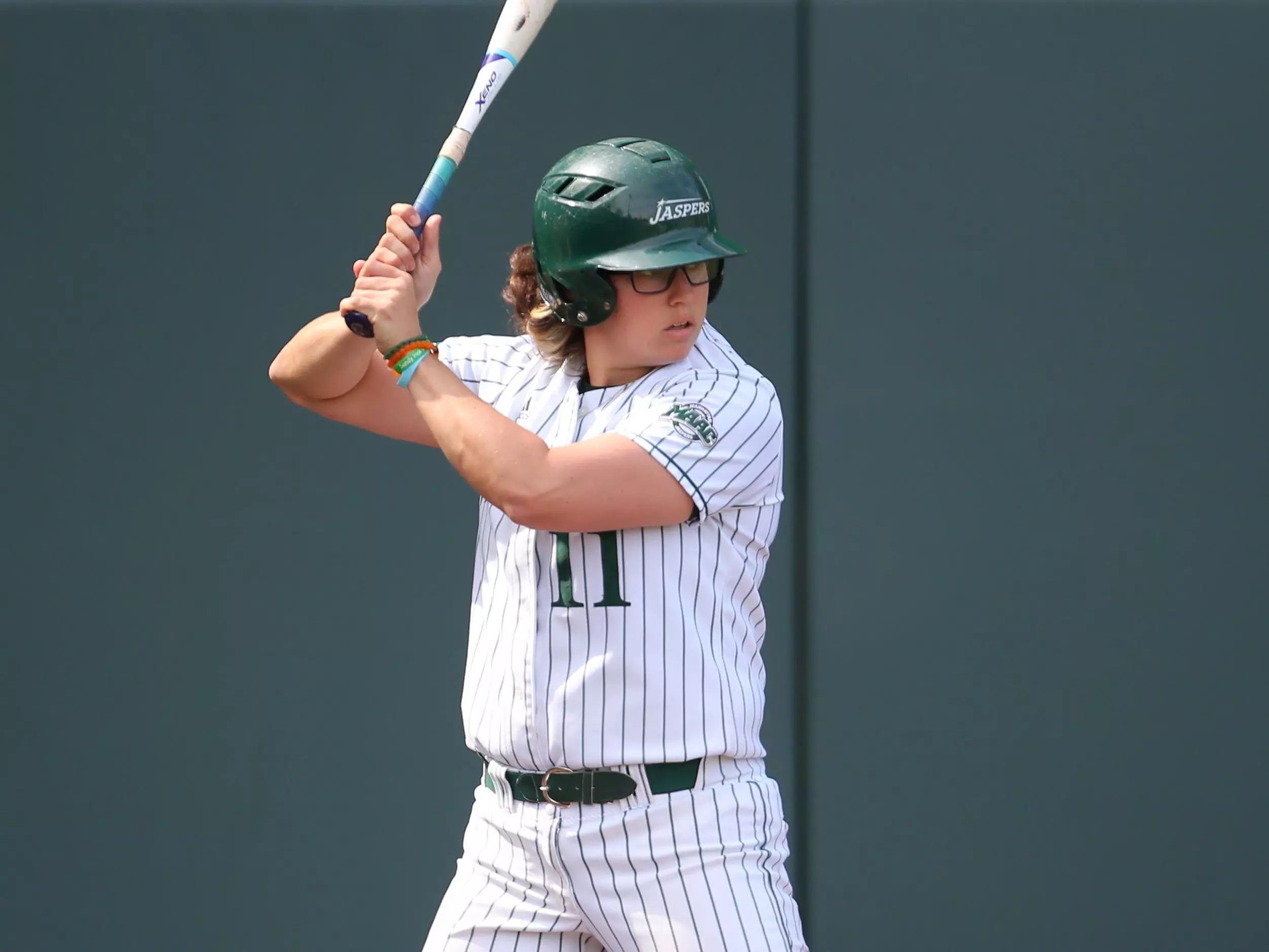Jaspers Hold Off Lafayette Rally, Sweep Doubleheader