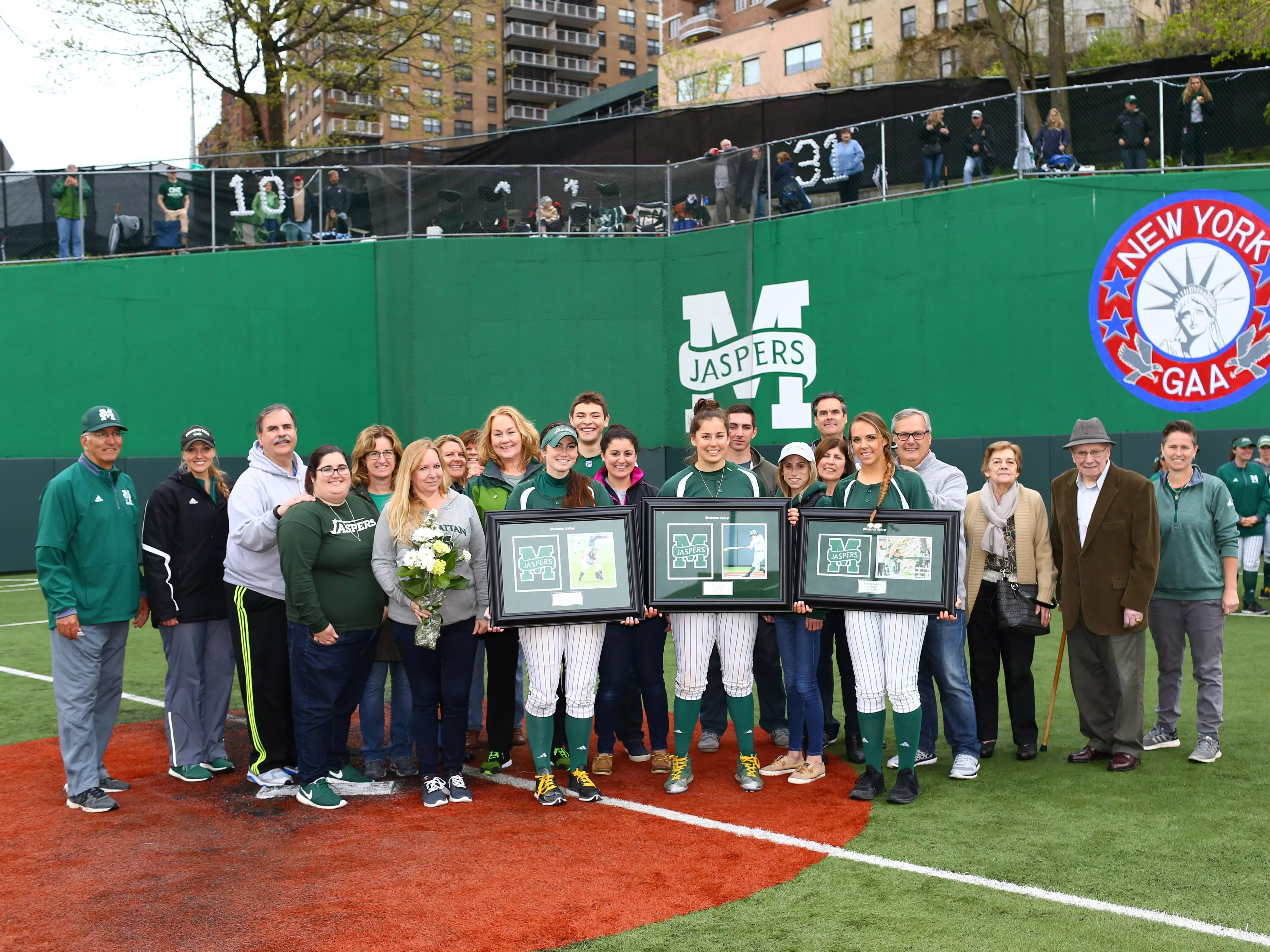Manhattan Splits With Siena On Senior Day
