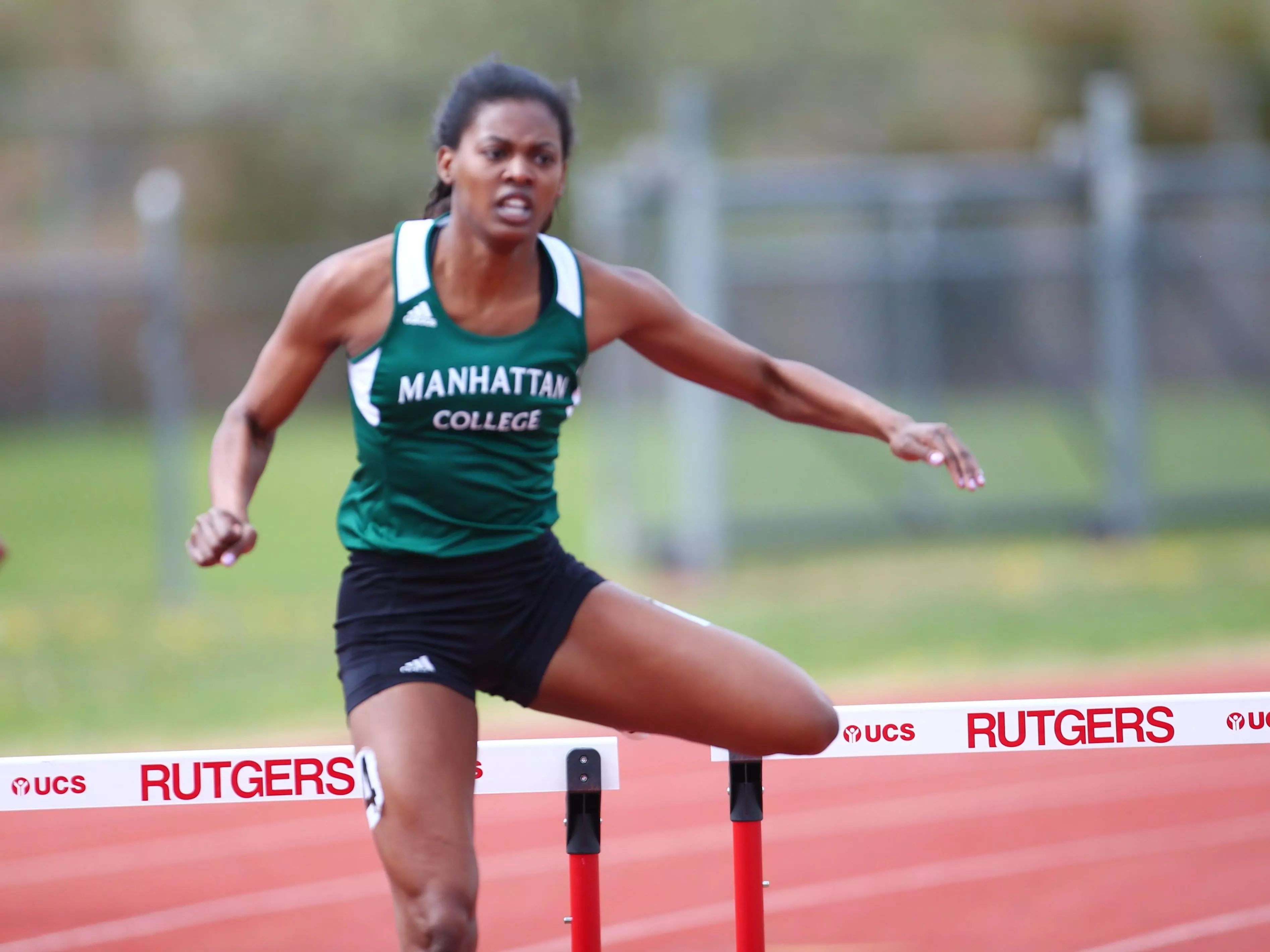 Manhattan Competes at Penn Relays, Lions Invitational