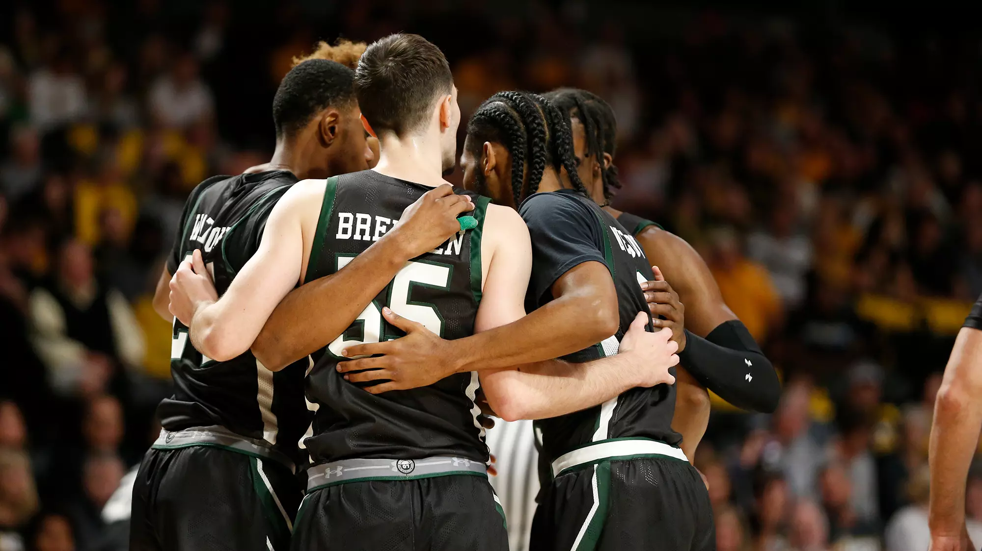 Team Floor Huddle at VCU 22-23