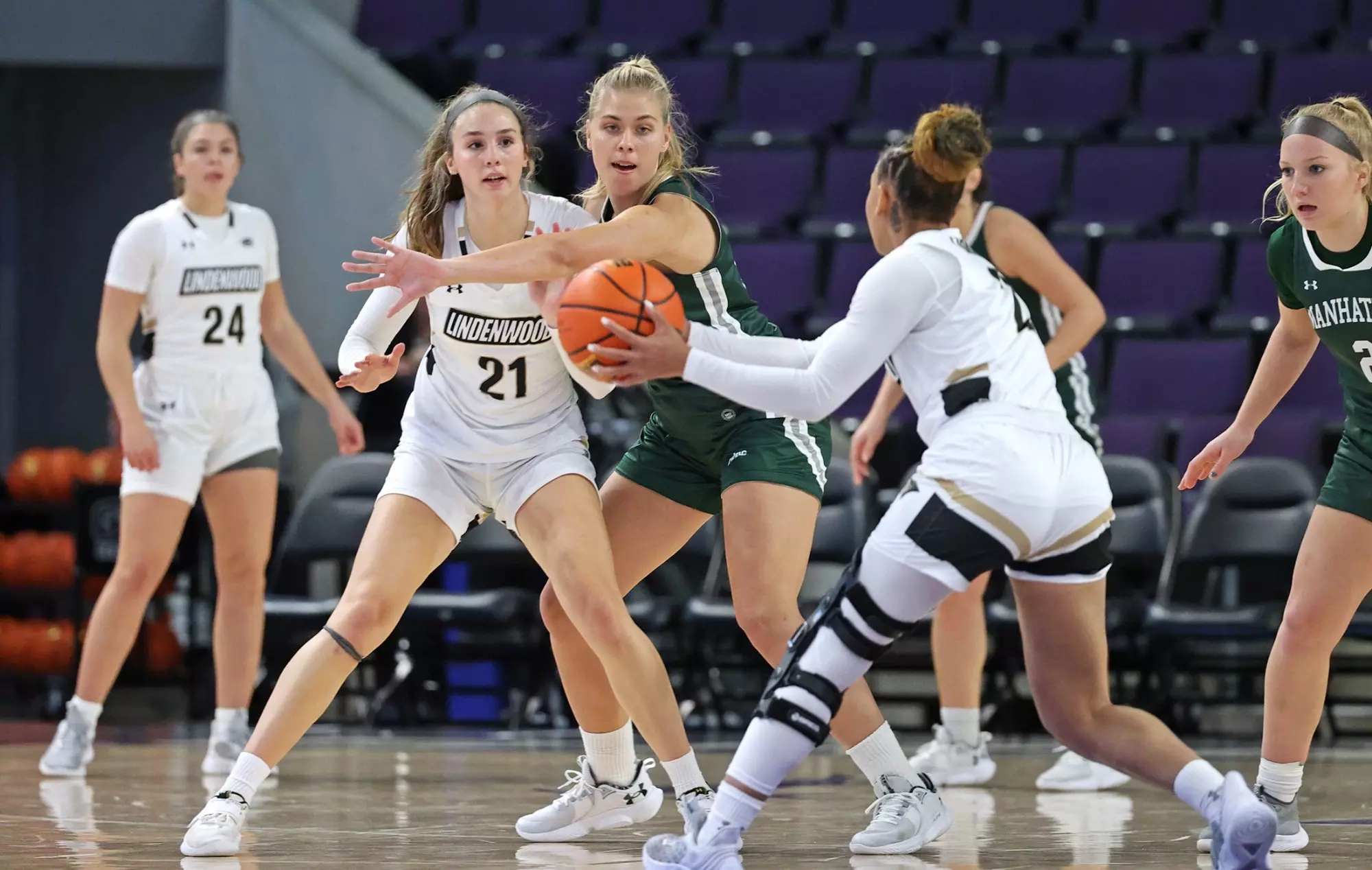 Helena Galunic blocks off a passing lane 