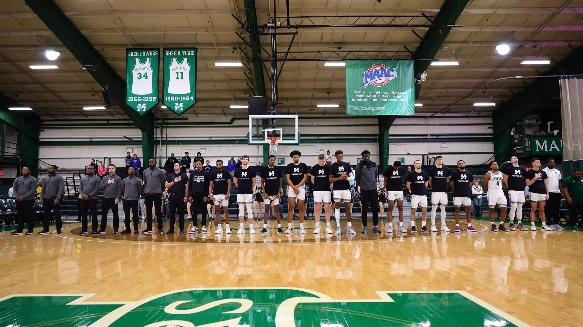 Men's basketball pregame lineup for national anthem