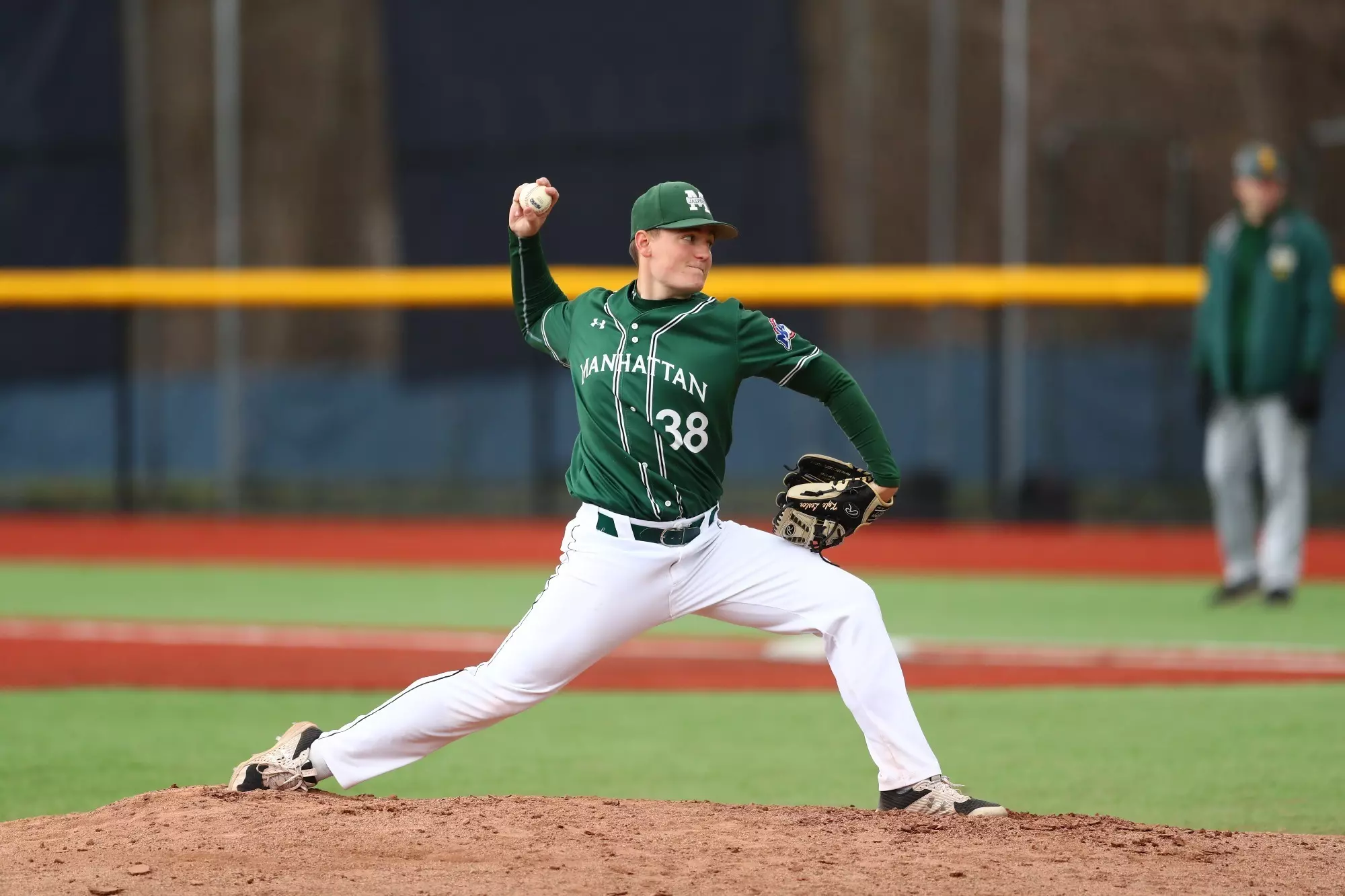 Kyle Lesler throws a pitch