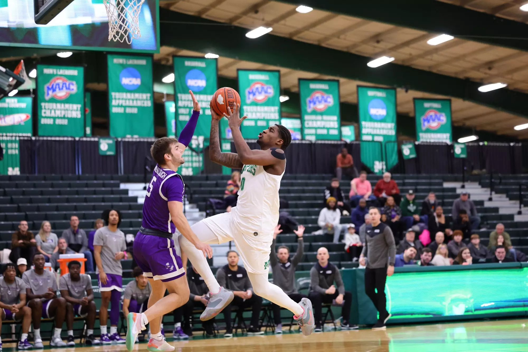 MBB vs. Niagara 