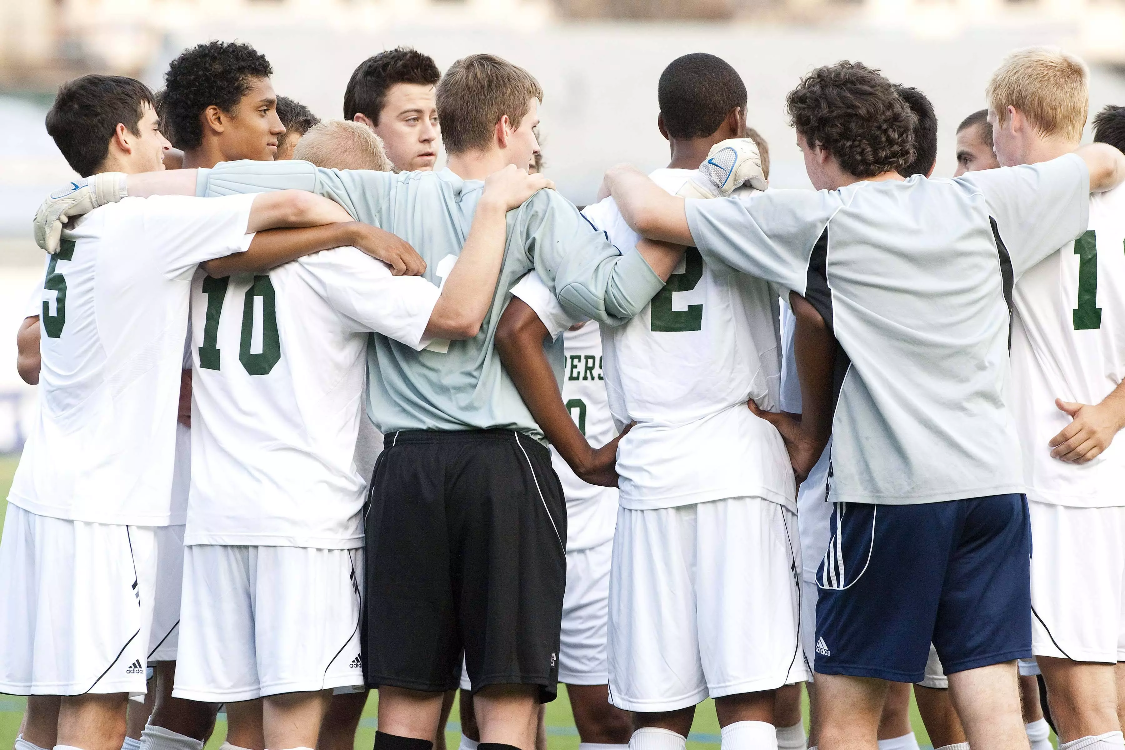Top Ranked UCONN Beats Manhattan 3-0