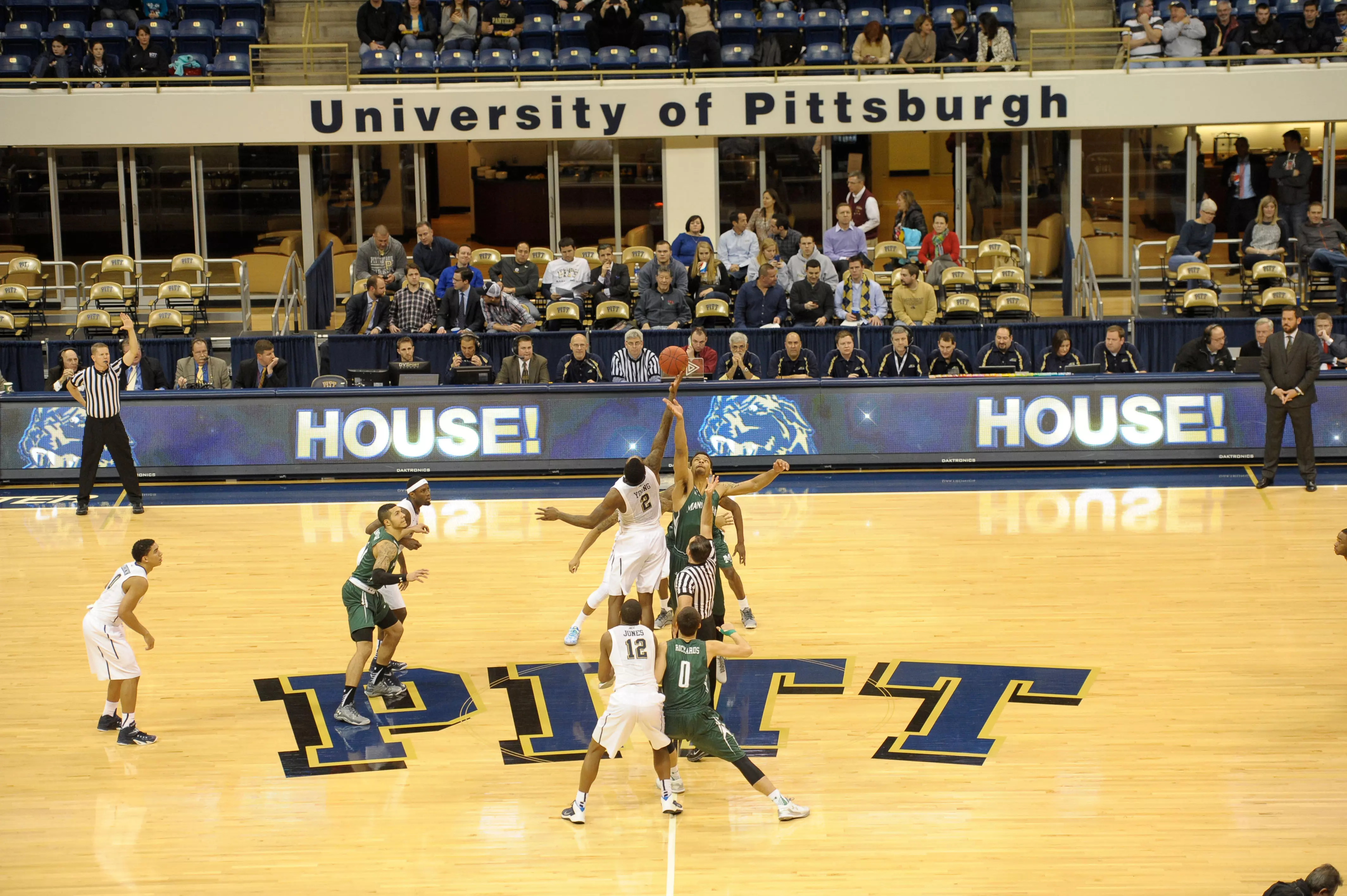 Late Rally Falls Shorts As Manhattan Drops 65-56 Decision At Pitt